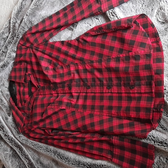 Guess by Marciano Red Plaid Button Down - Picture 4 of 5